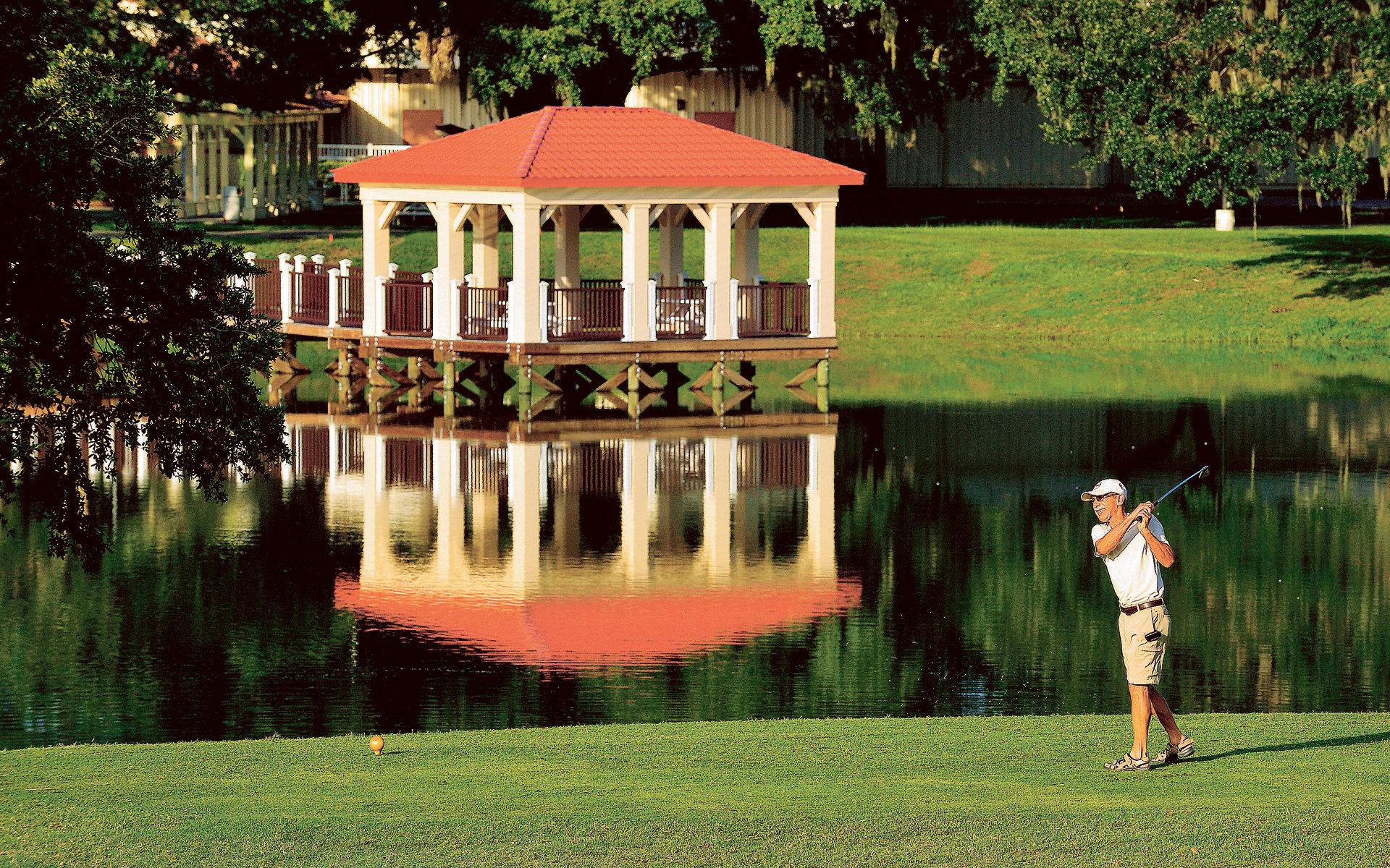 Time to Tee It Up at One of The Villages Golf Courses